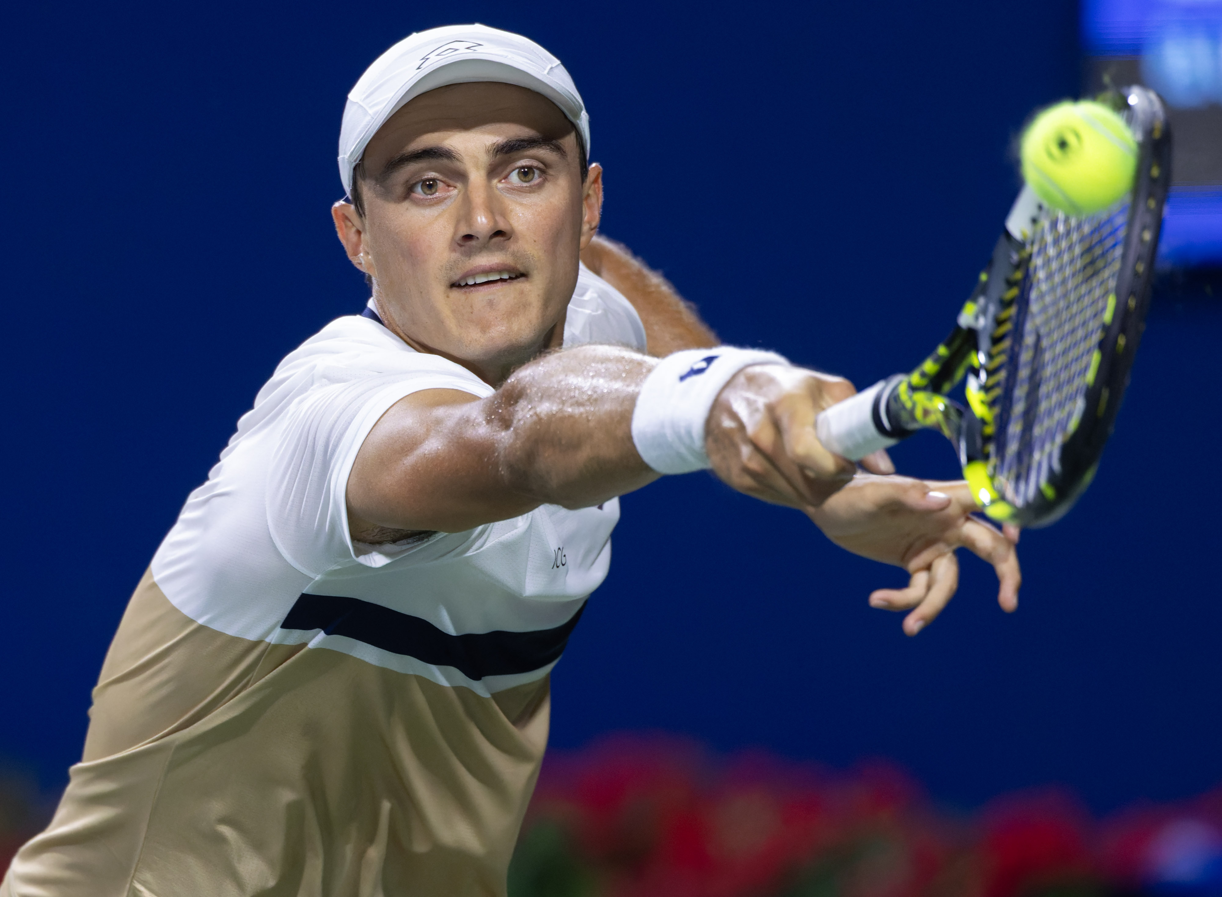 关于英国网球队鏖战西班牙网球队,兹维列夫关键制胜的信息 关于英国网球队鏖战西班牙网球队,兹维列夫关键制胜的信息