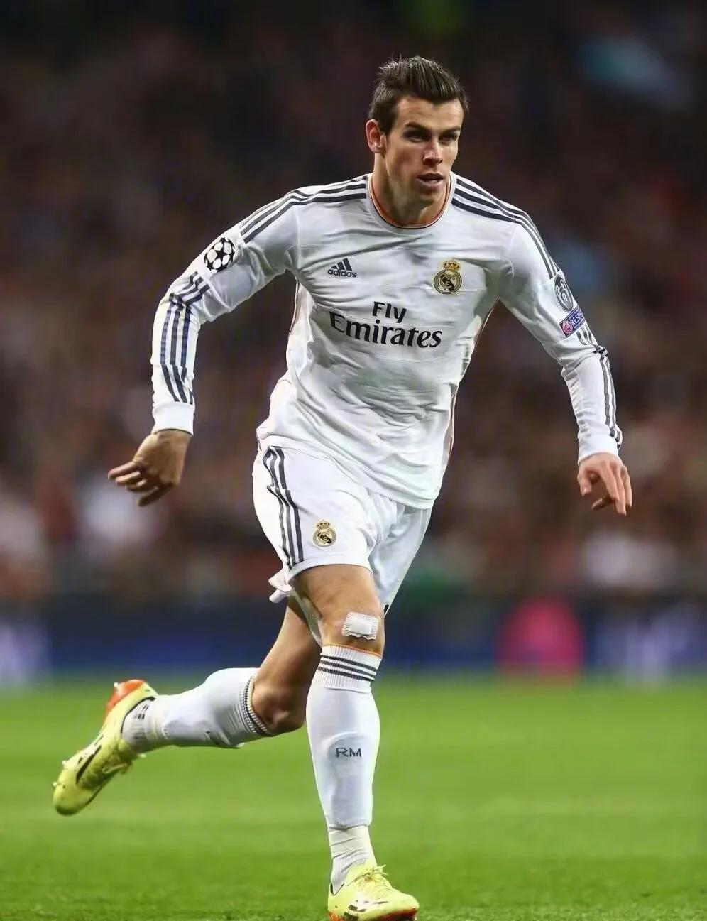 皇马连续保持不败纪录,队员士气高昂 皇马连续保持不败纪录,队员士气高昂