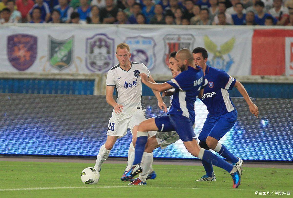 九游官网-柏林赫塔主场告捷，卫冕冠军难以对抗