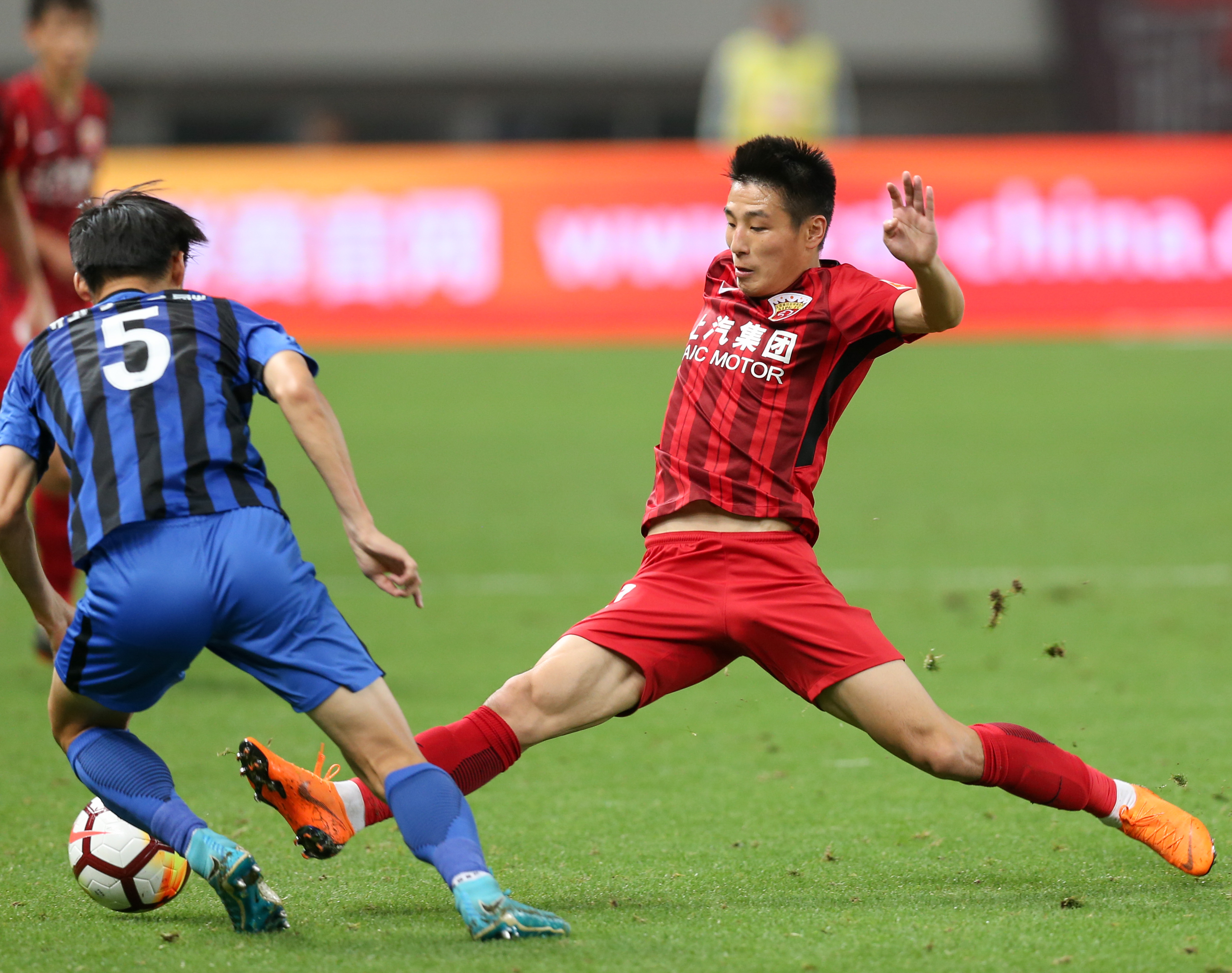 九游体育平台-苏宁击败对手，实现连胜！