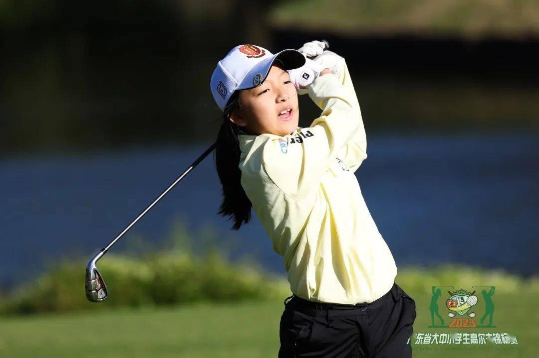 印尼代表团在射箭比赛中大放异彩，夺得金牌