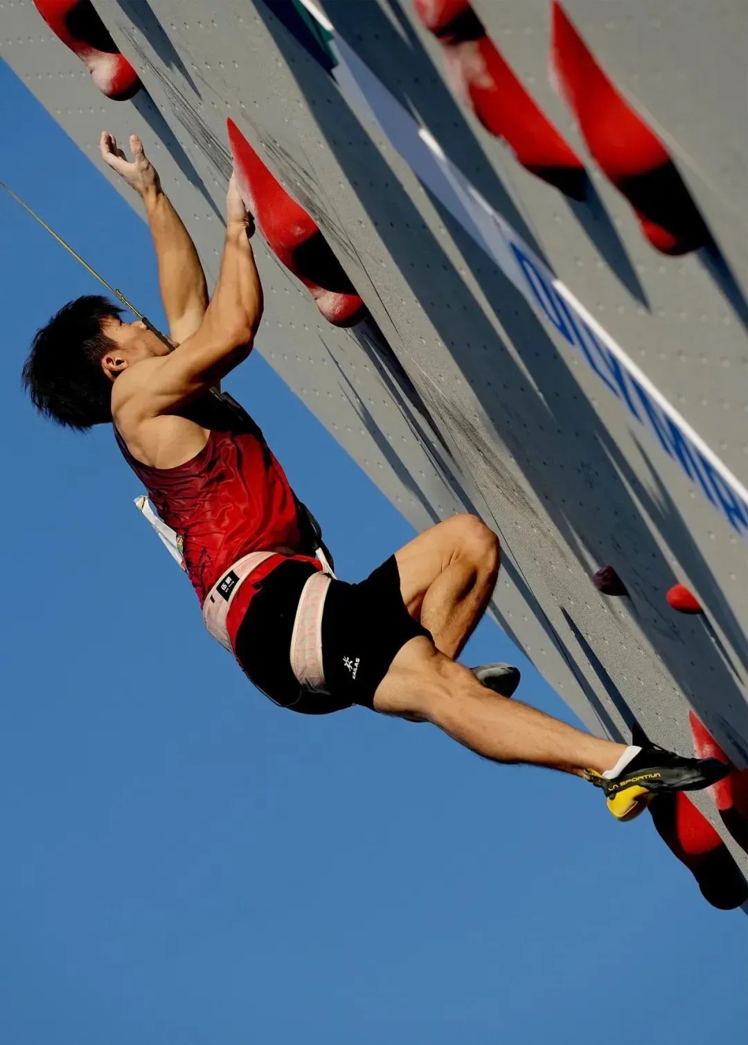 九游娱乐首页-选手们展现出顶尖水准，挑战极限