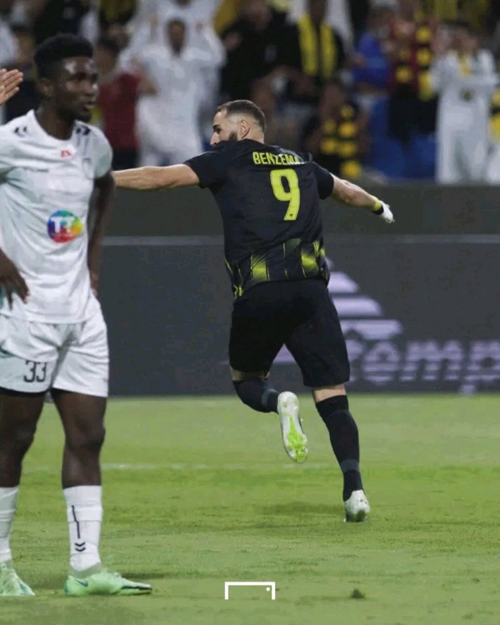 本泽马连场破门，皇马成功逆袭战胜对手