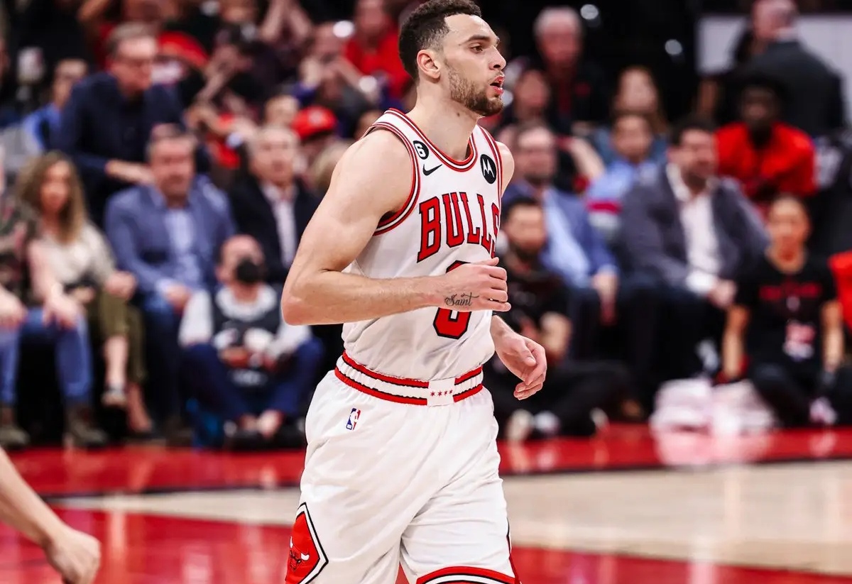 包含公牛负于步行者，拉文三双表现一般的词条