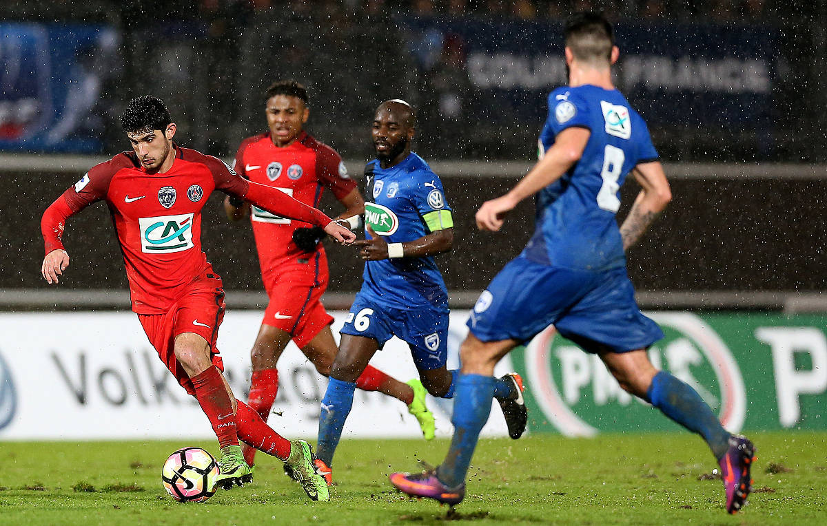 尼斯客场不敌瓦朗谢纳，近期状态有所下滑需调整的简单介绍