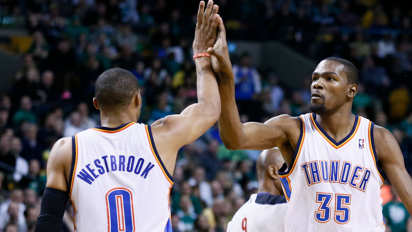 关于凯尔特人力克雷霆，西蒙斯三分雨点燃全场的信息