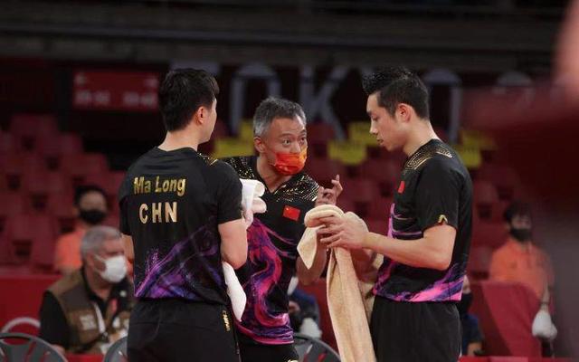 德国队鏖战日本队,马龙带队取胜 德国队鏖战日本队,马龙带队取胜