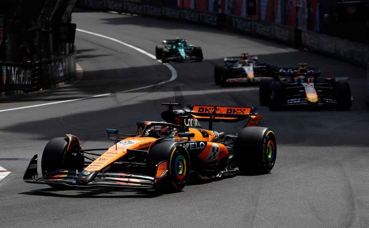 九游体育平台-哈斯车队逆转红牛车队，佩雷兹关键制胜的简单介绍