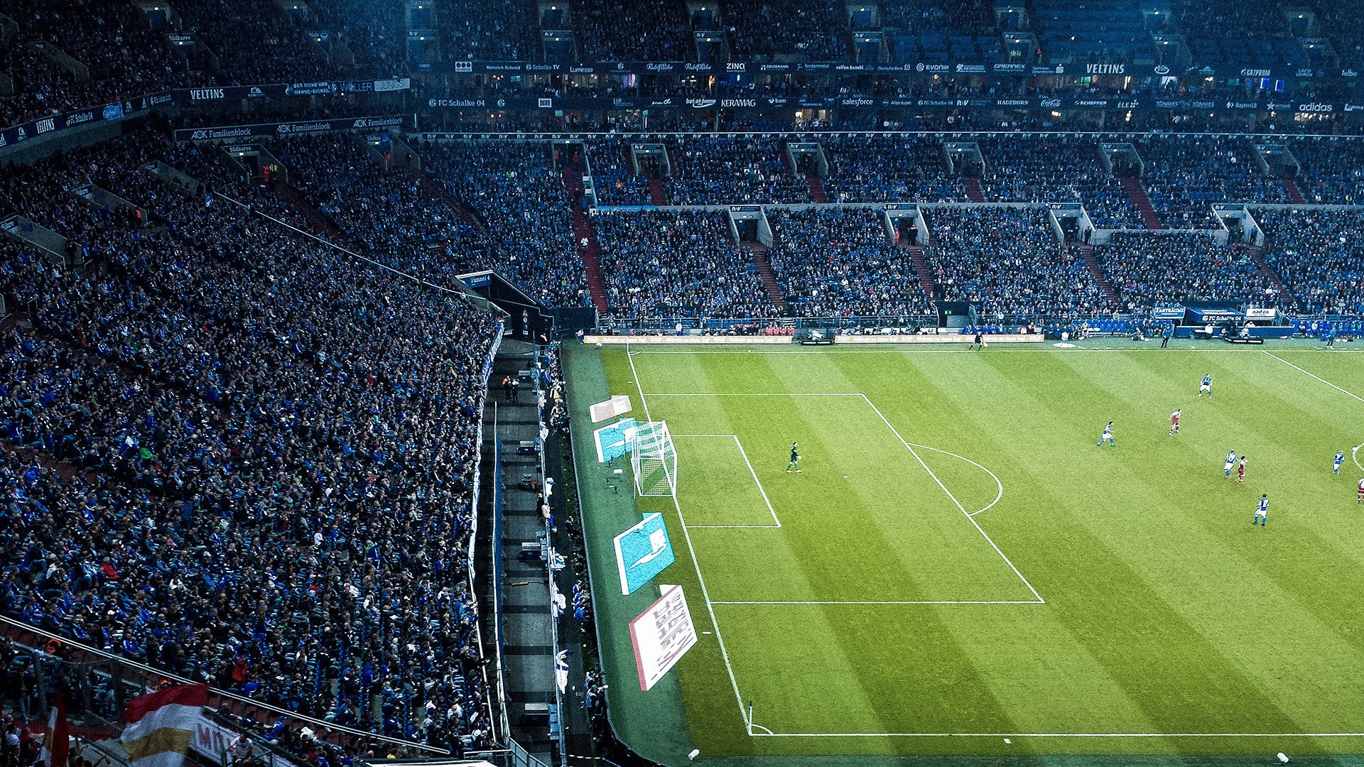 绿茵与硬木的跨界交响，当欧冠淘汰赛的战术博弈照亮森林狼压制辽宁队的篮球哲学