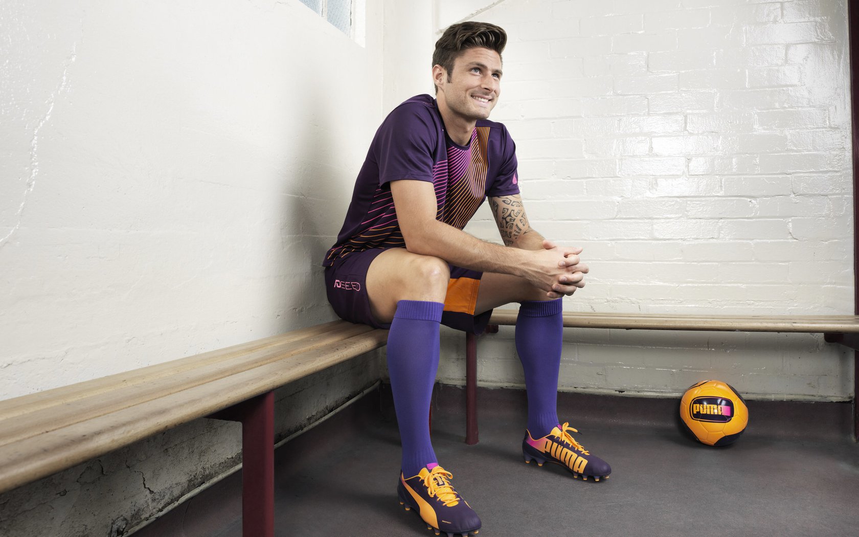 霍勒迪统治级发挥，鹈鹕全面压制广厦队