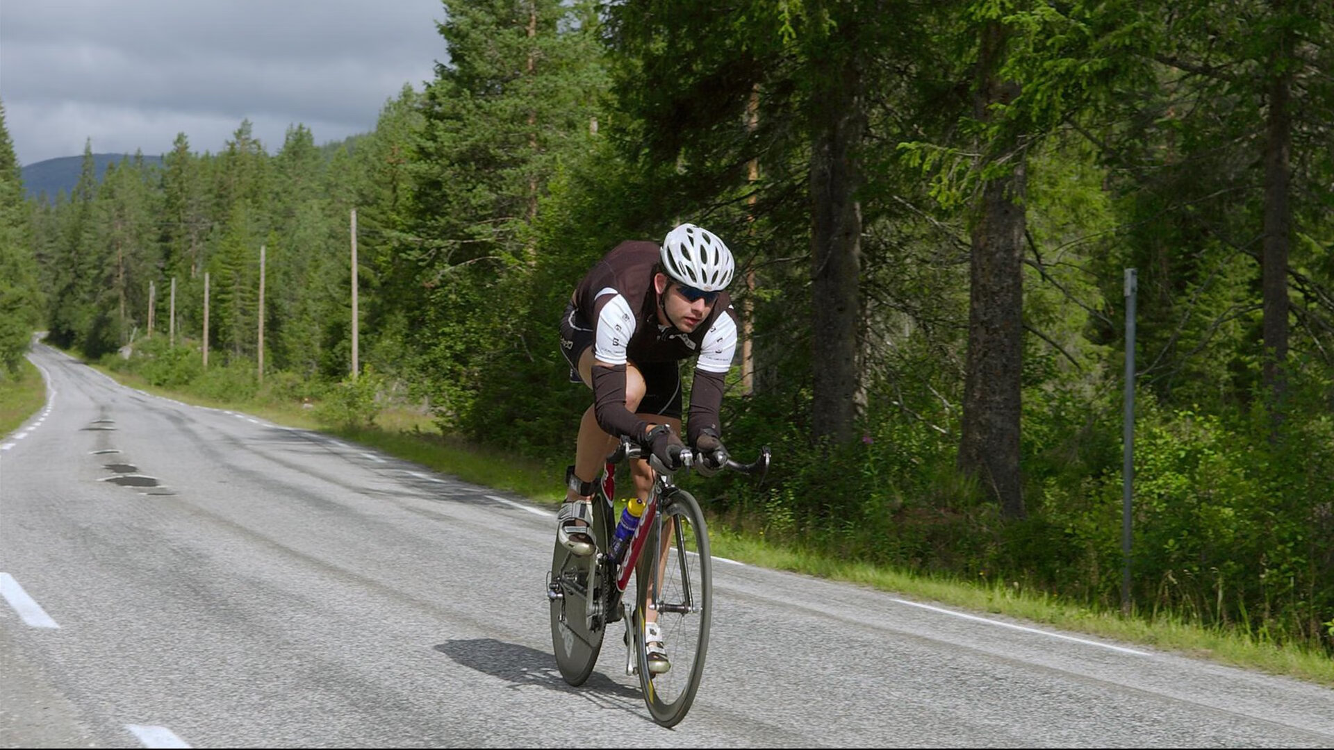 九游游戏-街道上的骑士，F1新加坡夜赛，法拉利强势终结红牛连胜神话