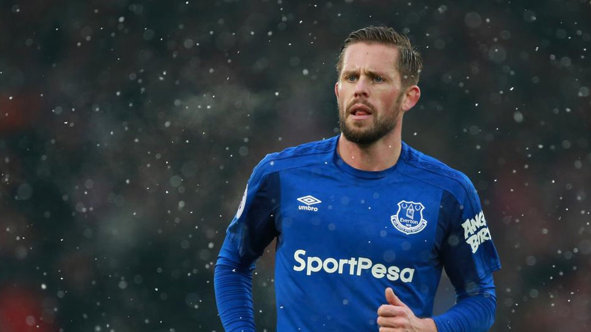 特奥·埃尔南德斯，在芬兰与爱尔兰的焦点战中，他如何证明自己是不可替代的